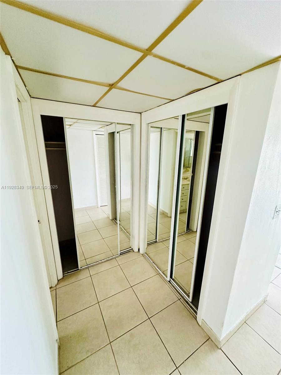 THIRD GULFSTREAM GARDEN - Residential Lease