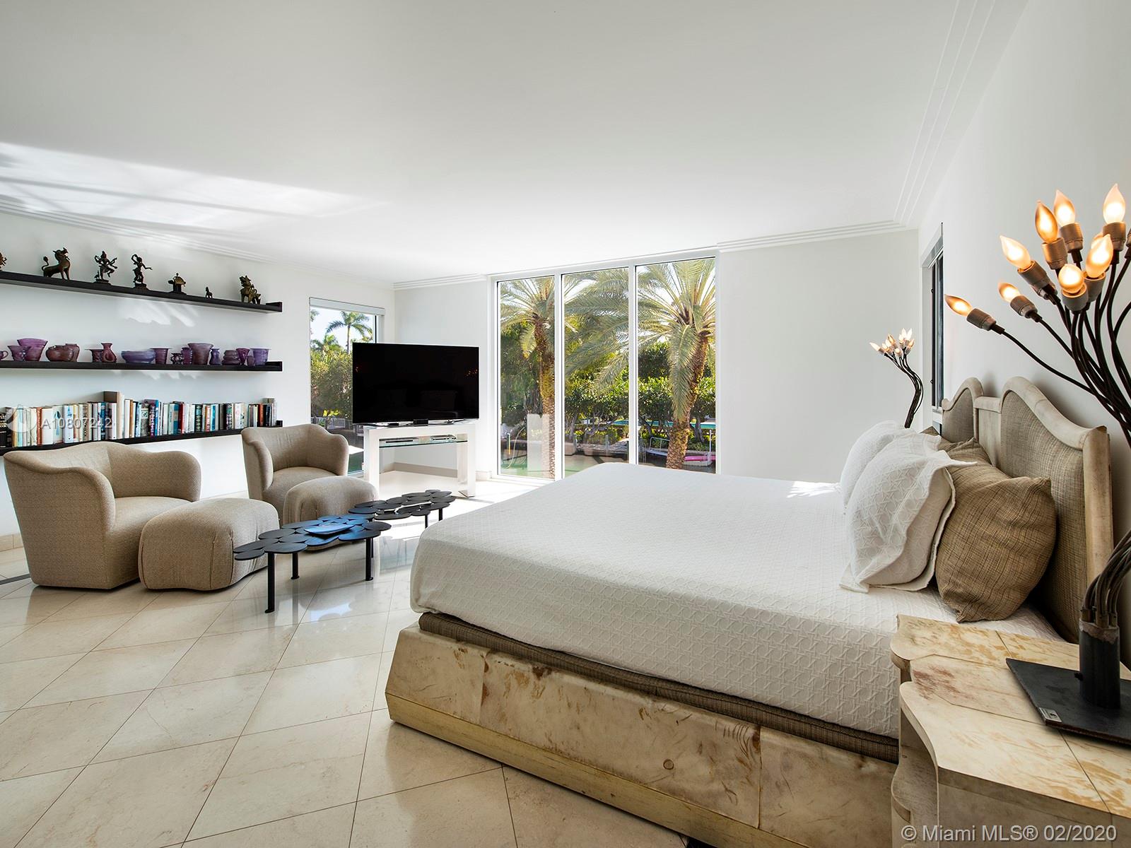 SUNSET ISLANDS-ISLAND NO - Residential