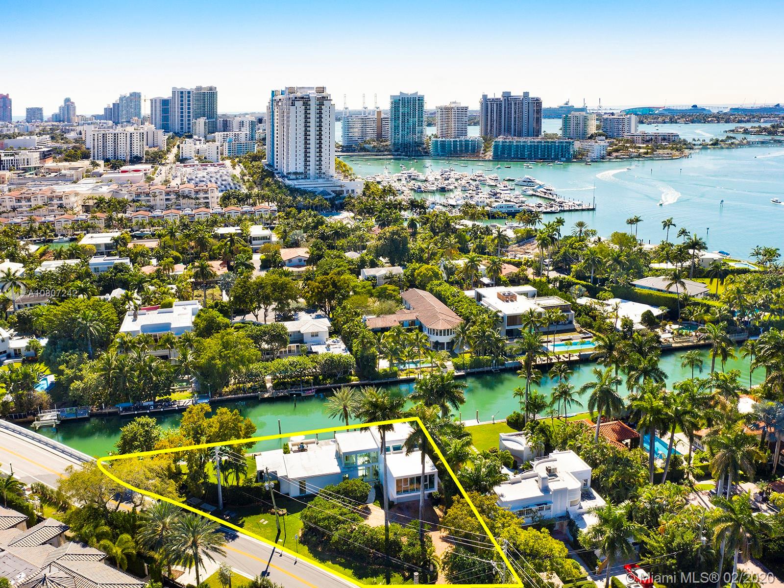 SUNSET ISLANDS-ISLAND NO - Residential