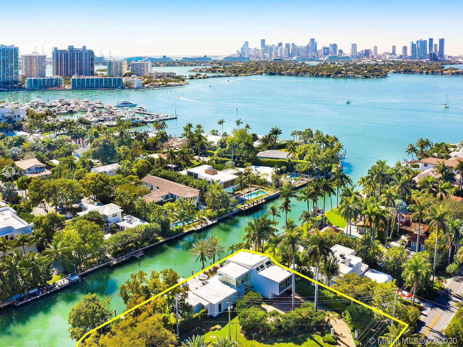 SUNSET ISLANDS-ISLAND NO - Residential