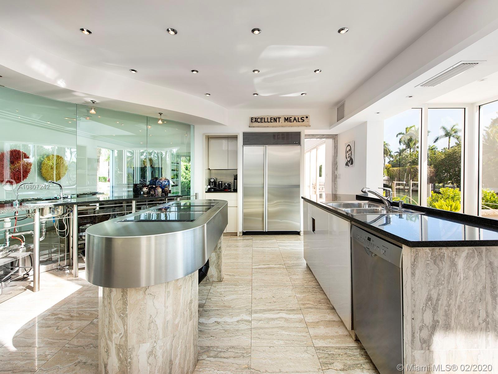 SUNSET ISLANDS-ISLAND NO - Residential