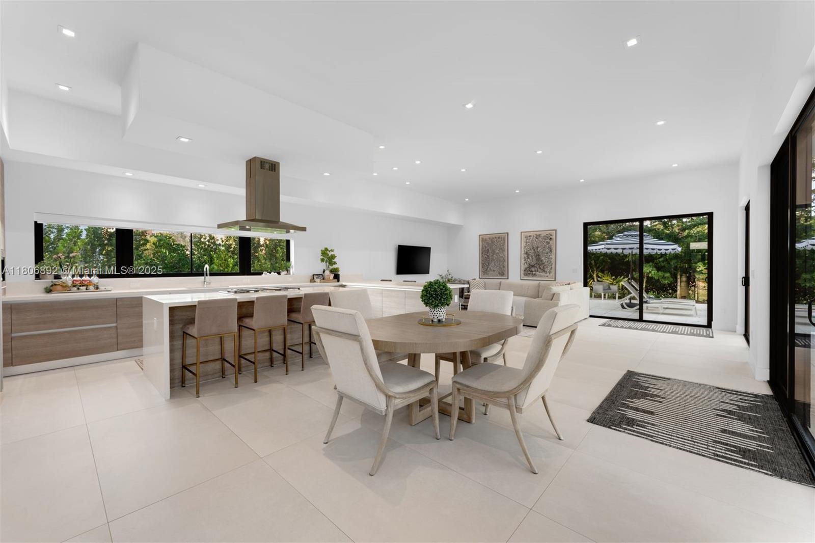 WESTON ESTATES - Residential