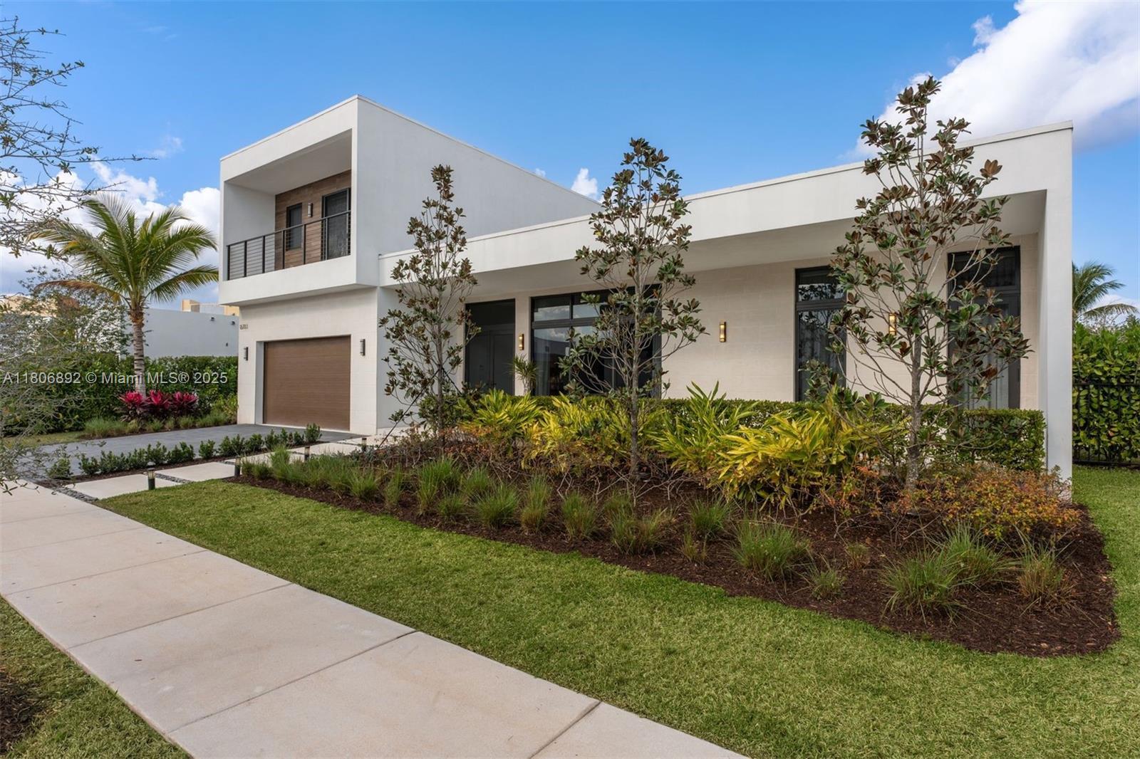 WESTON ESTATES - Residential