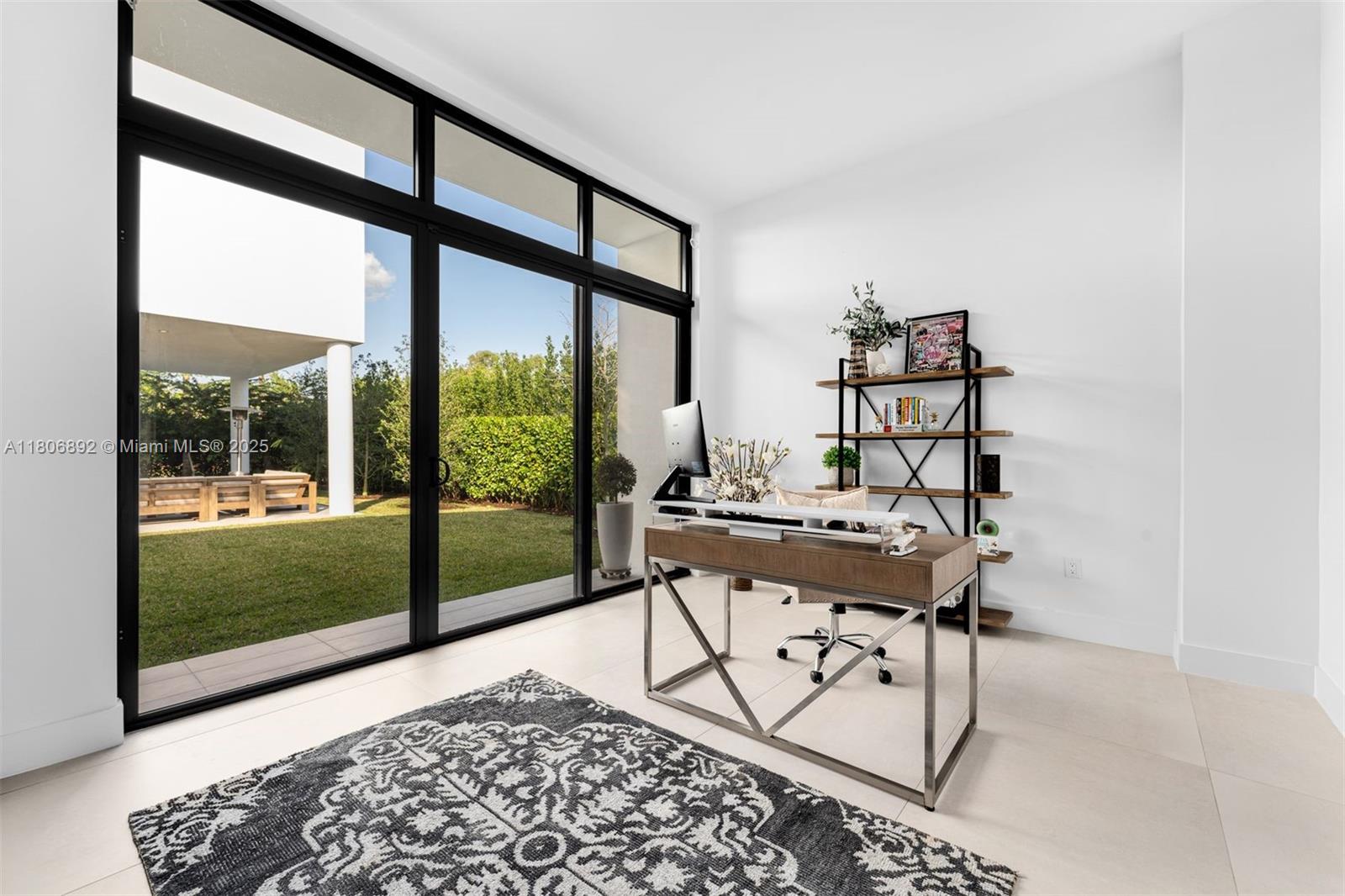 WESTON ESTATES - Residential
