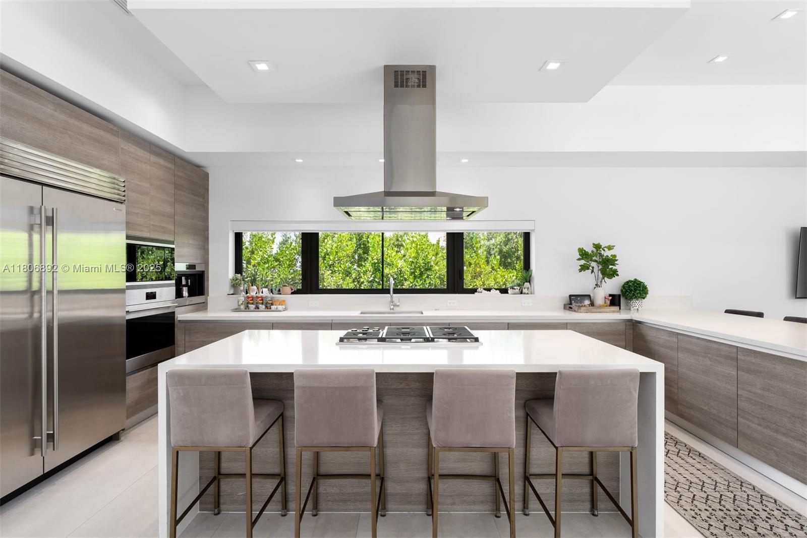 WESTON ESTATES - Residential