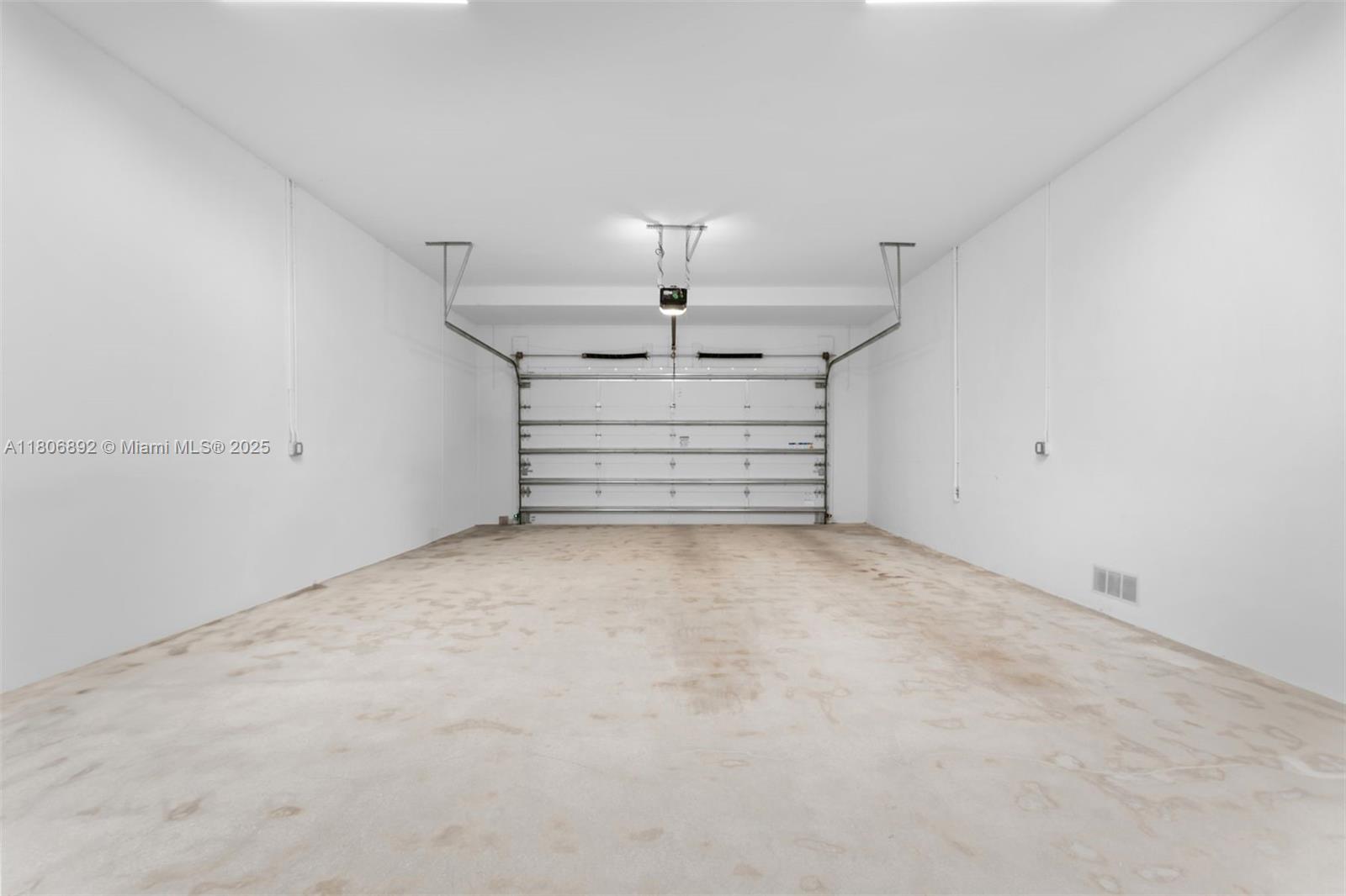 WESTON ESTATES - Residential