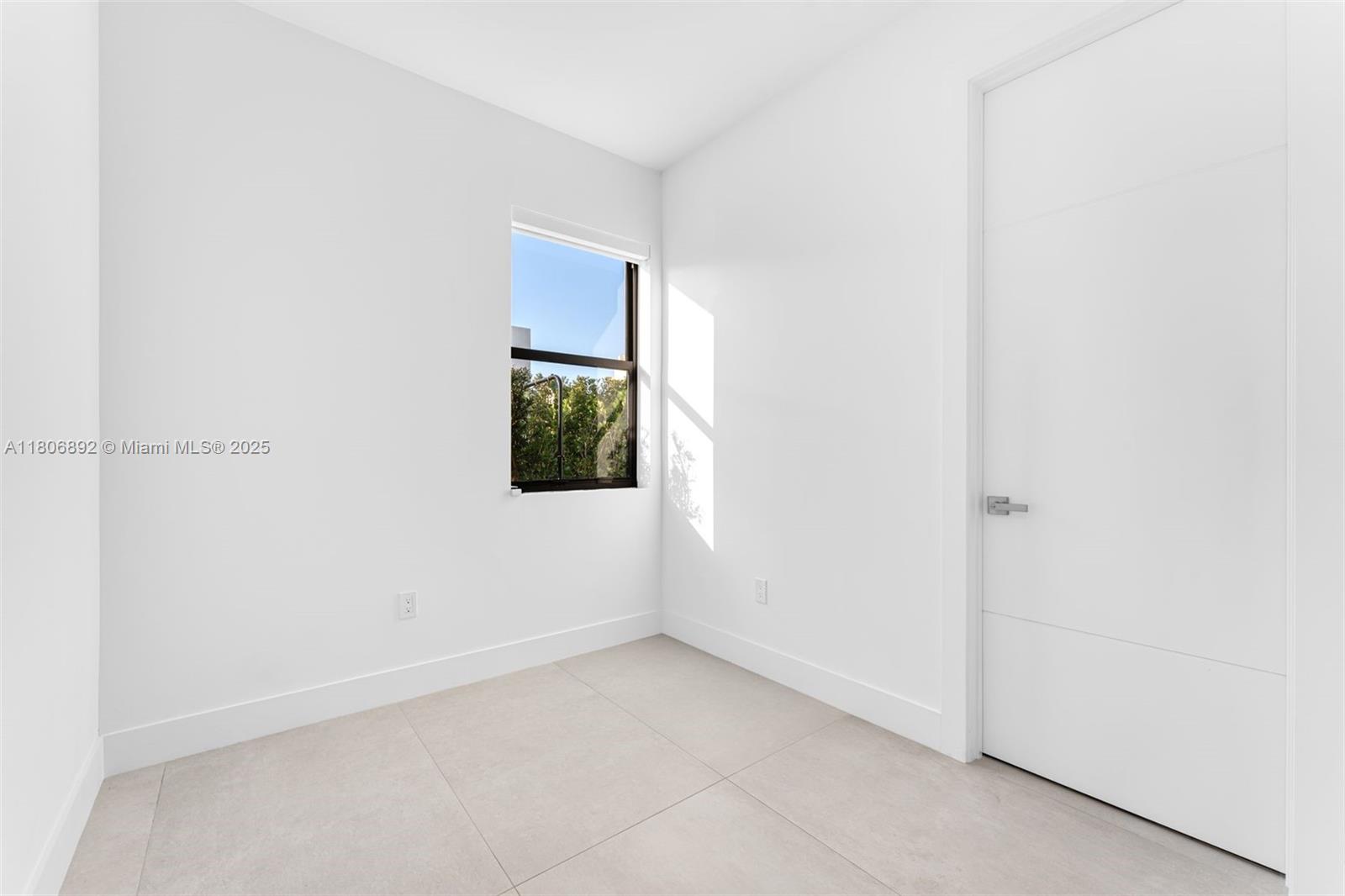 WESTON ESTATES - Residential