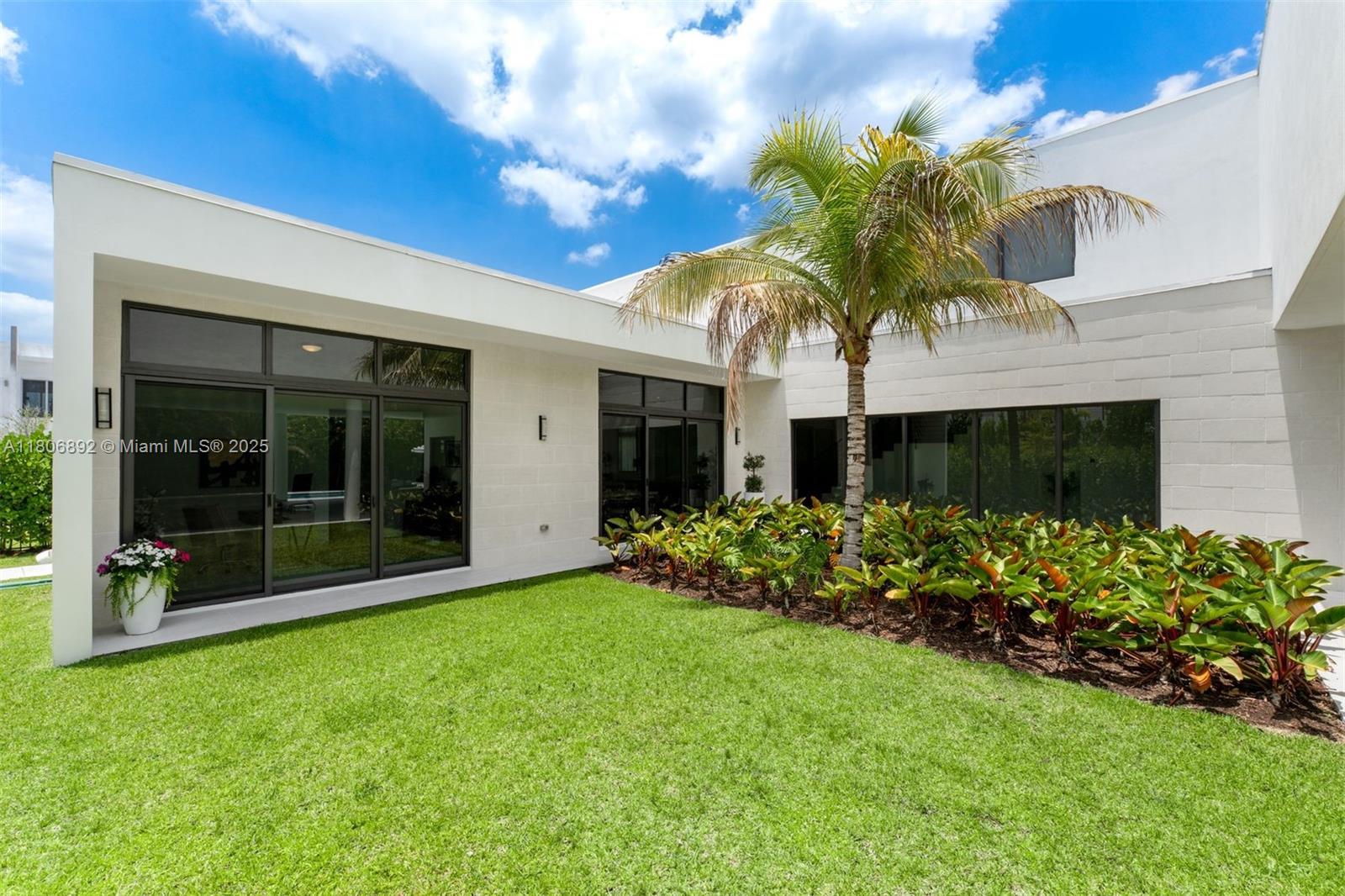 WESTON ESTATES - Residential