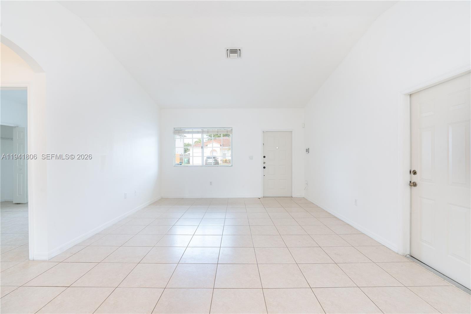 KINGDOM DREAM - Residential Lease