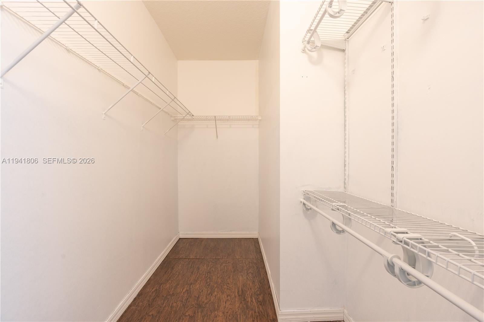 KINGDOM DREAM - Residential Lease