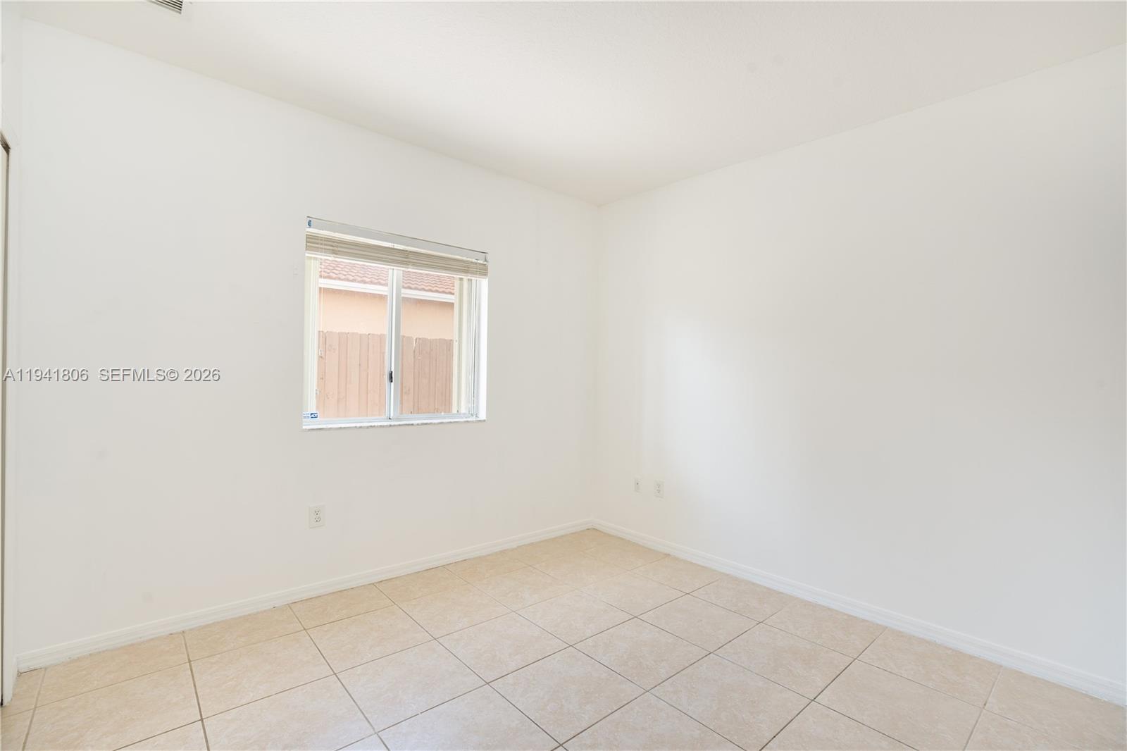 KINGDOM DREAM - Residential Lease