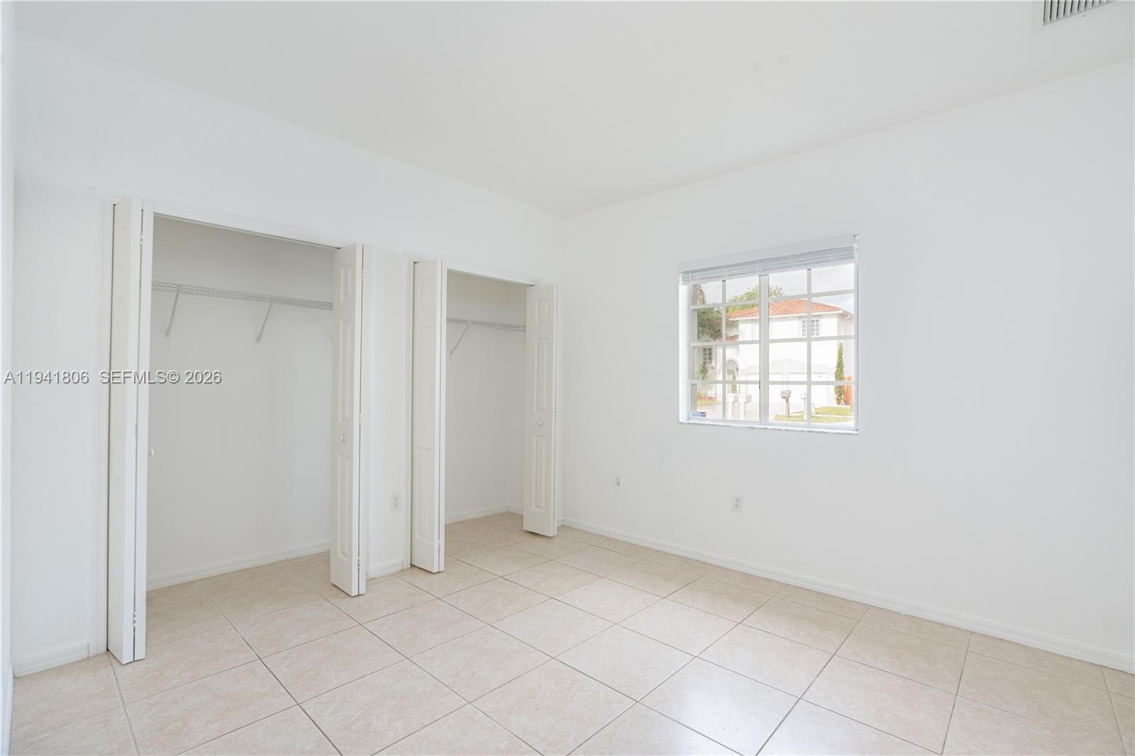 KINGDOM DREAM - Residential Lease