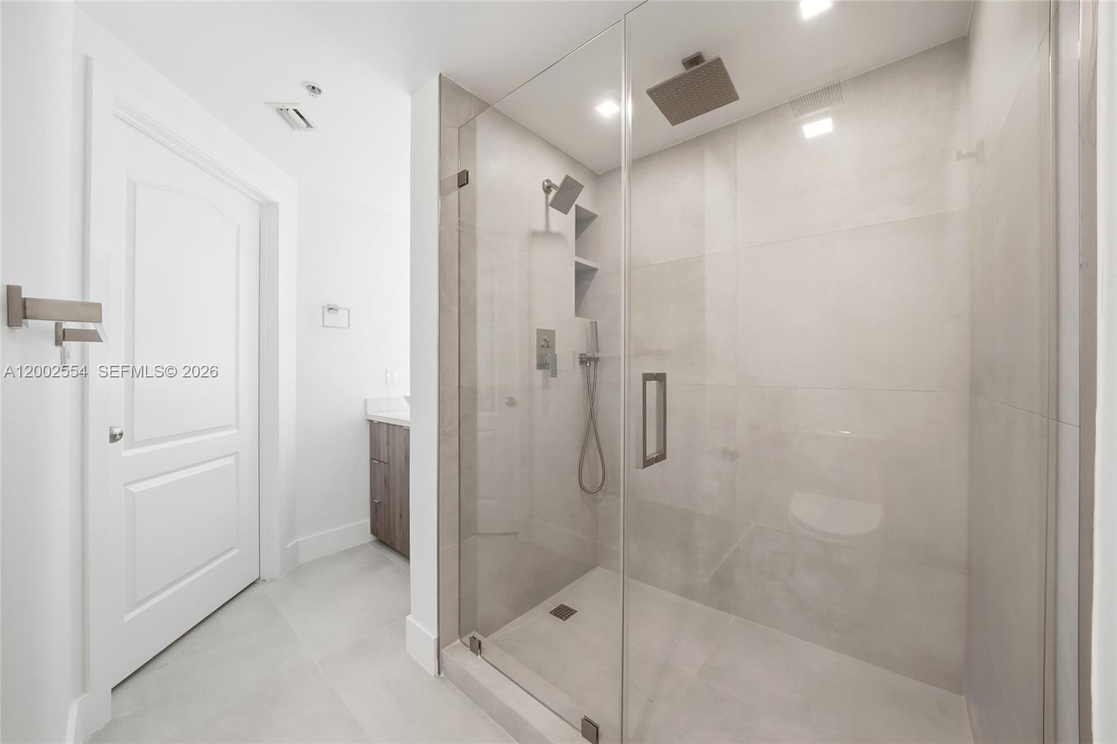 WAVERLY AT LAS OLAS CONDO - Residential Lease