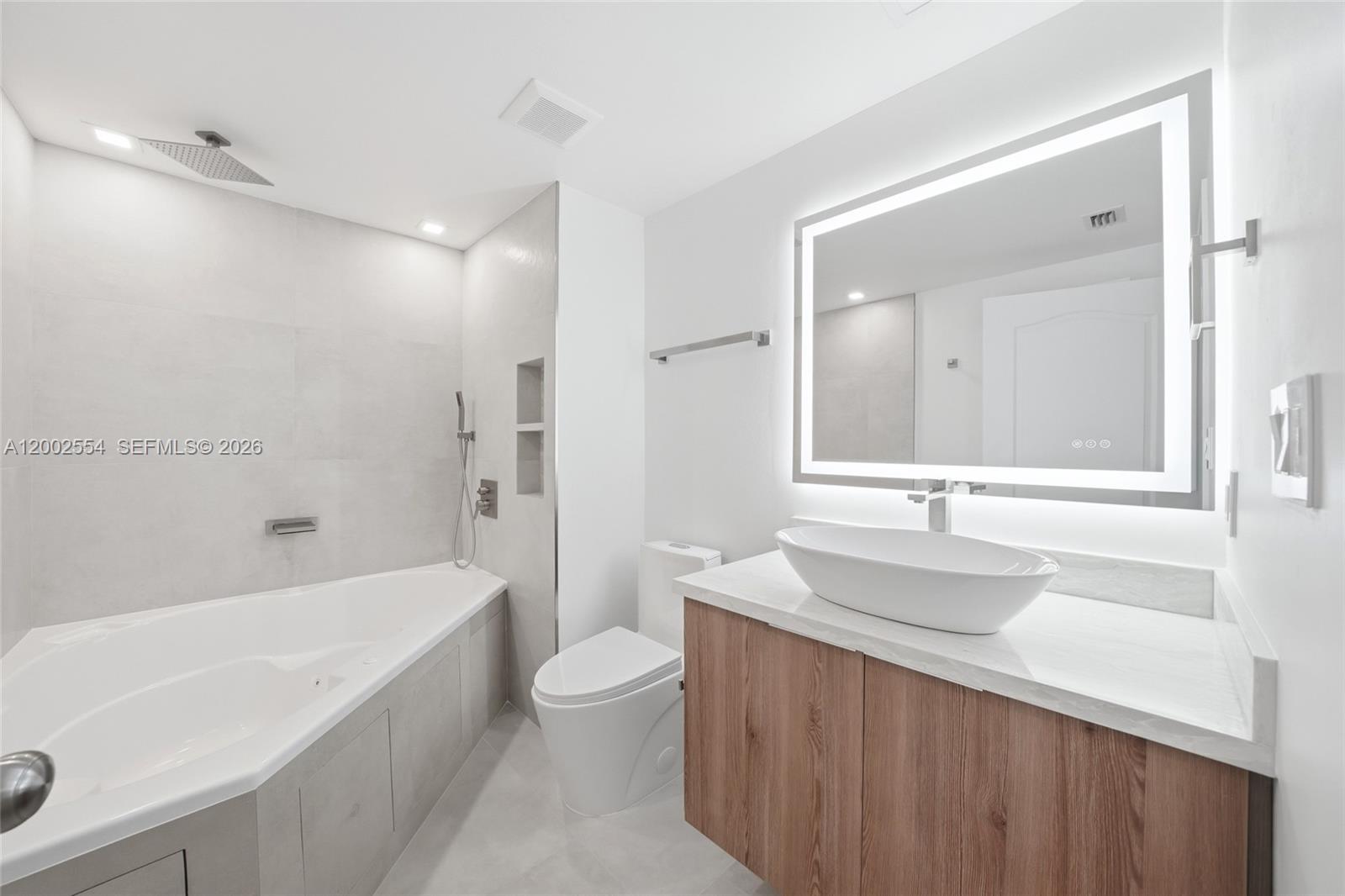 WAVERLY AT LAS OLAS CONDO - Residential Lease