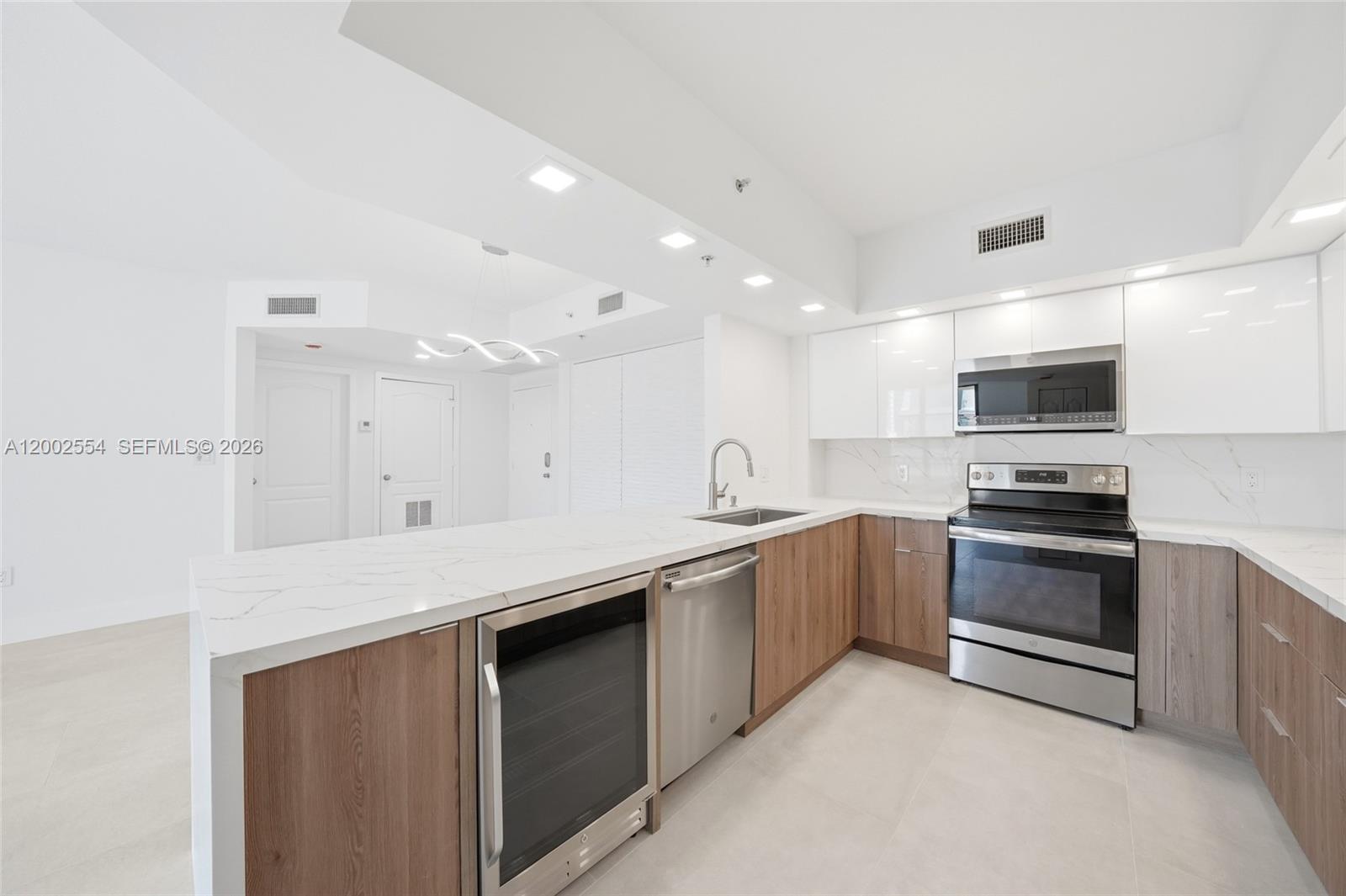 WAVERLY AT LAS OLAS CONDO - Residential Lease