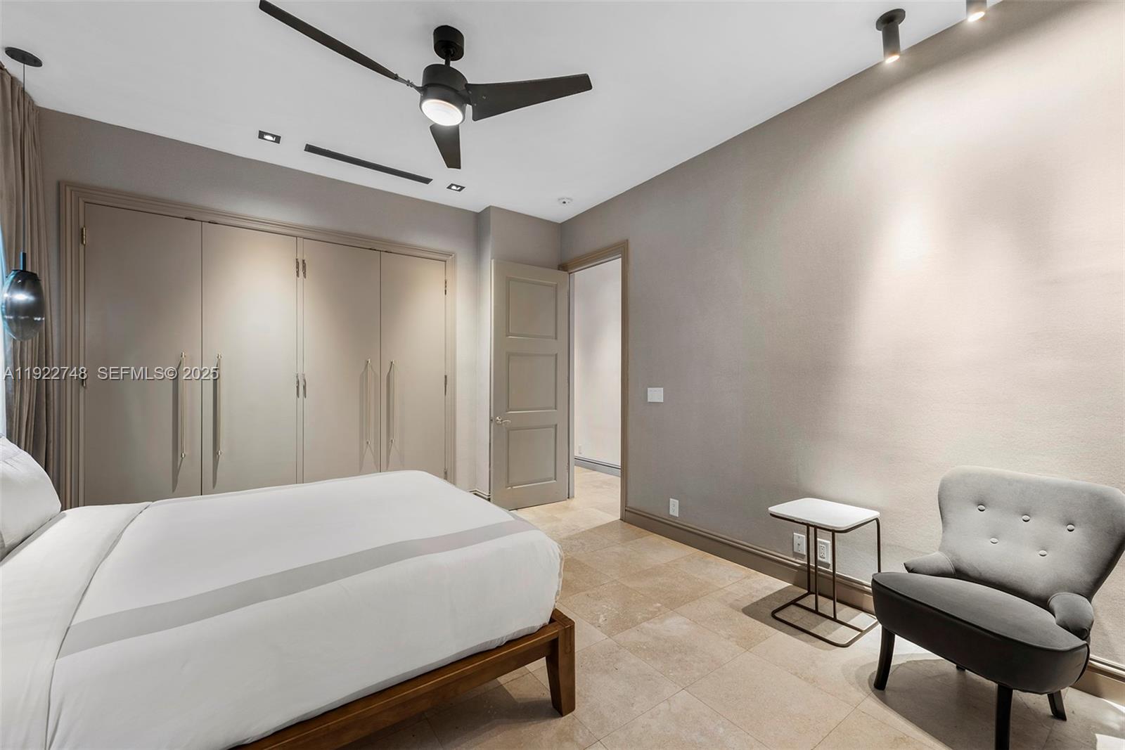 HIBISCUS ISLAND - Residential Lease