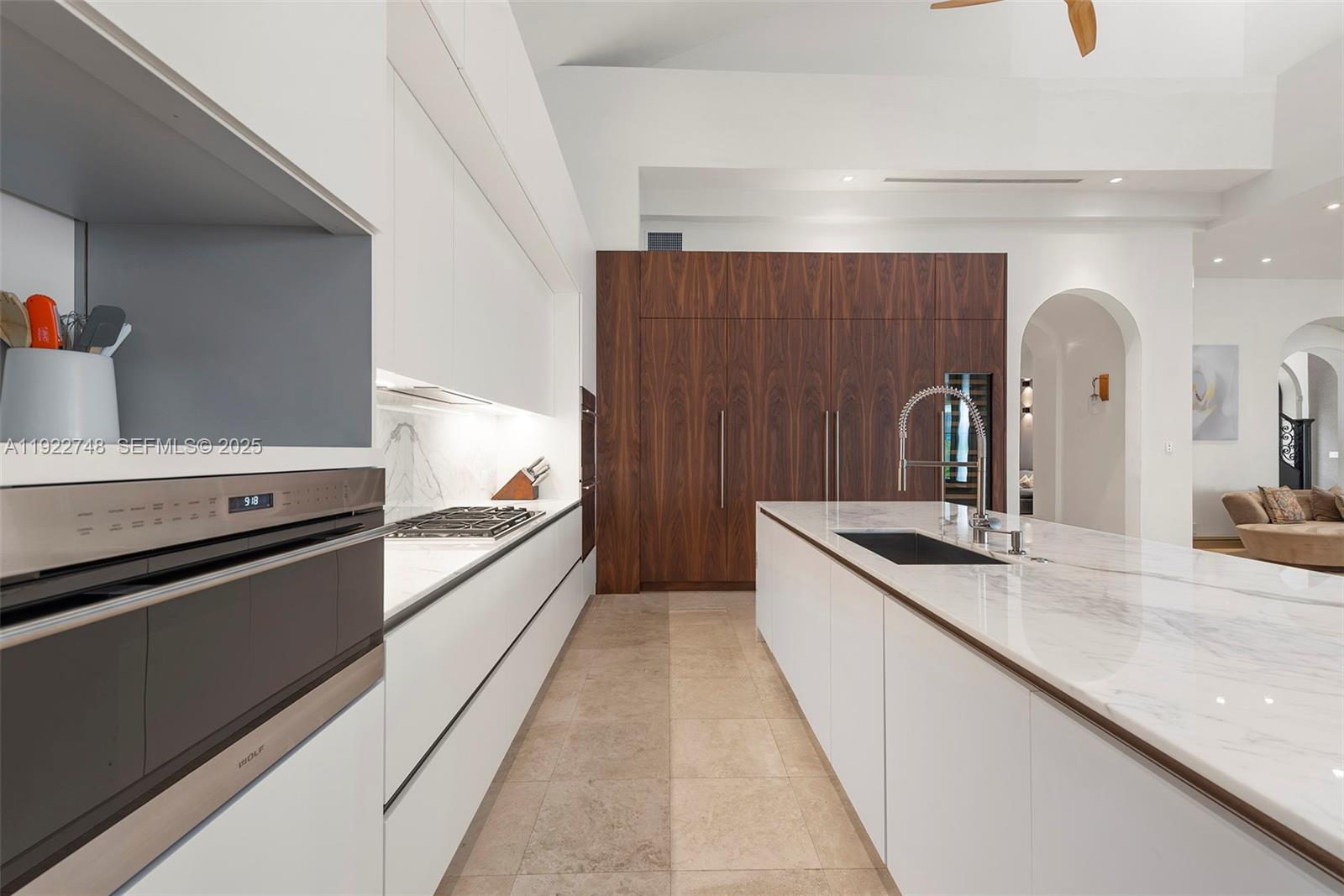 HIBISCUS ISLAND - Residential Lease