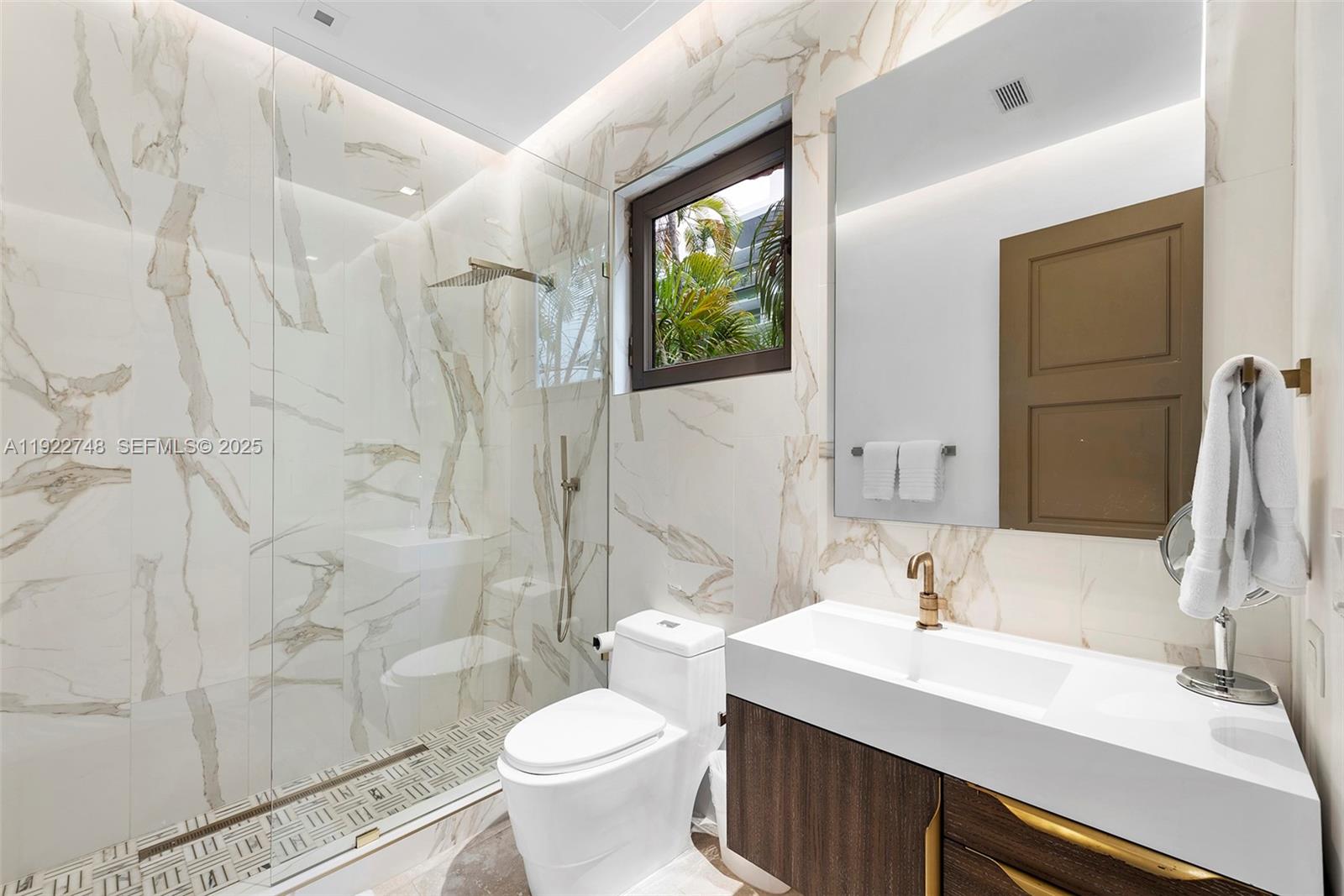 HIBISCUS ISLAND - Residential Lease