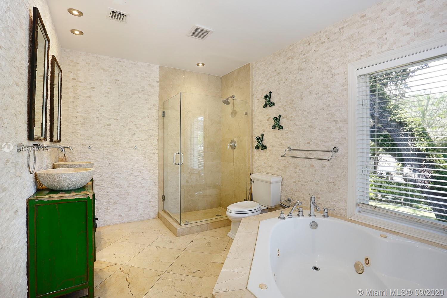 LEAFY WAY - Residential