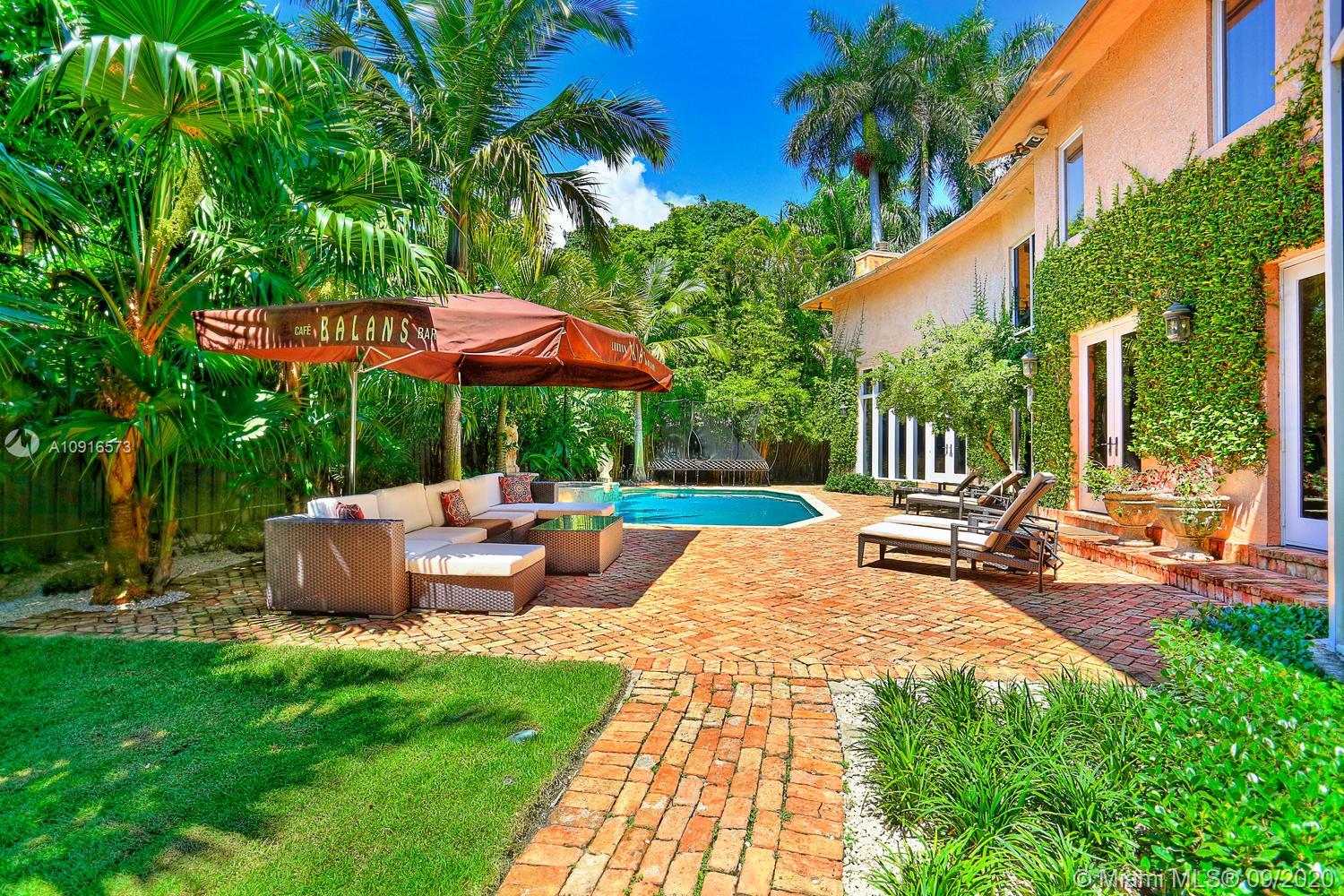 LEAFY WAY - Residential