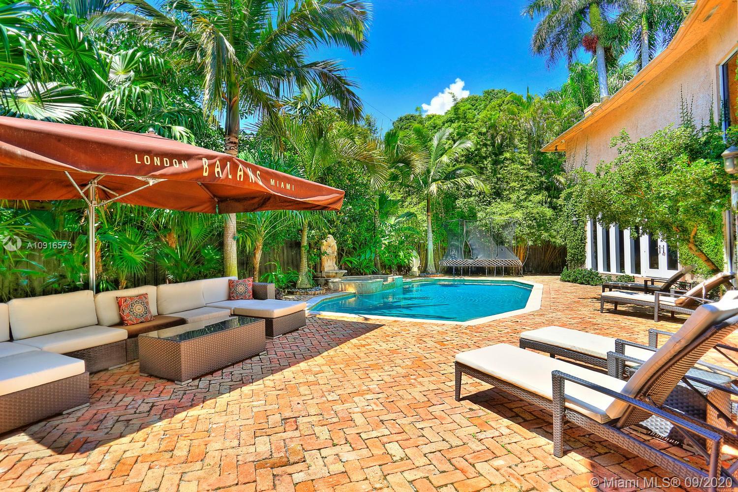 LEAFY WAY - Residential