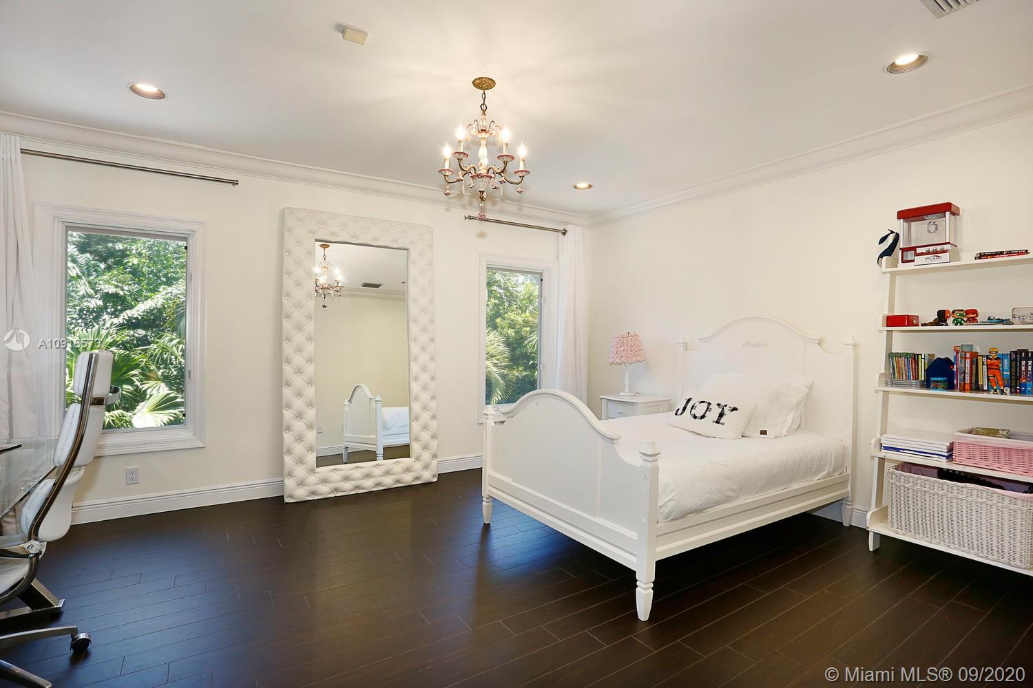 LEAFY WAY - Residential