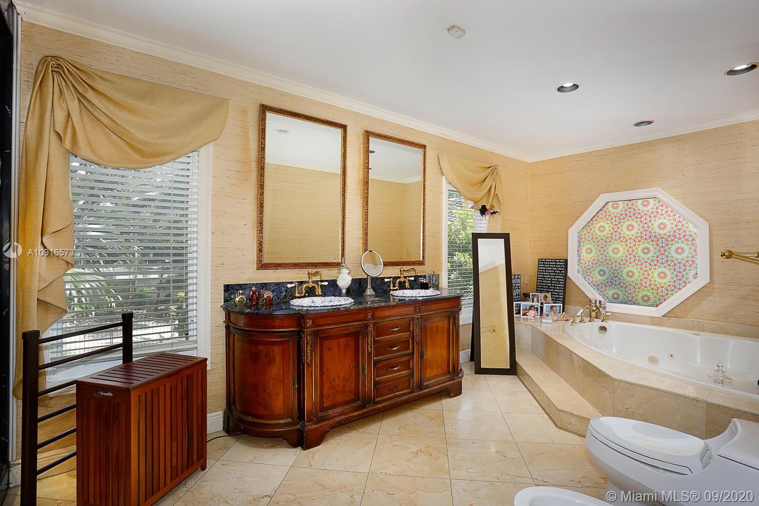 LEAFY WAY - Residential