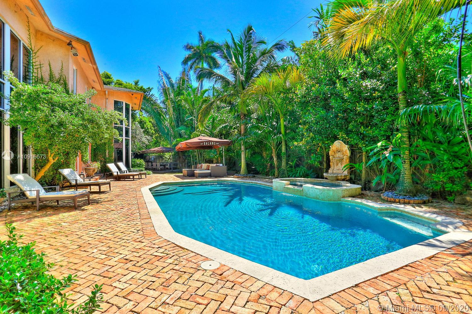 LEAFY WAY - Residential