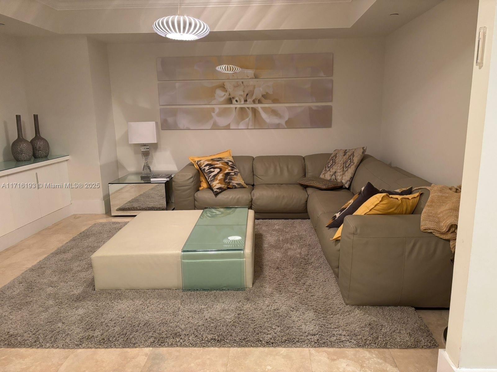 HAMPTONS SOUTH CONDO - Residential Lease