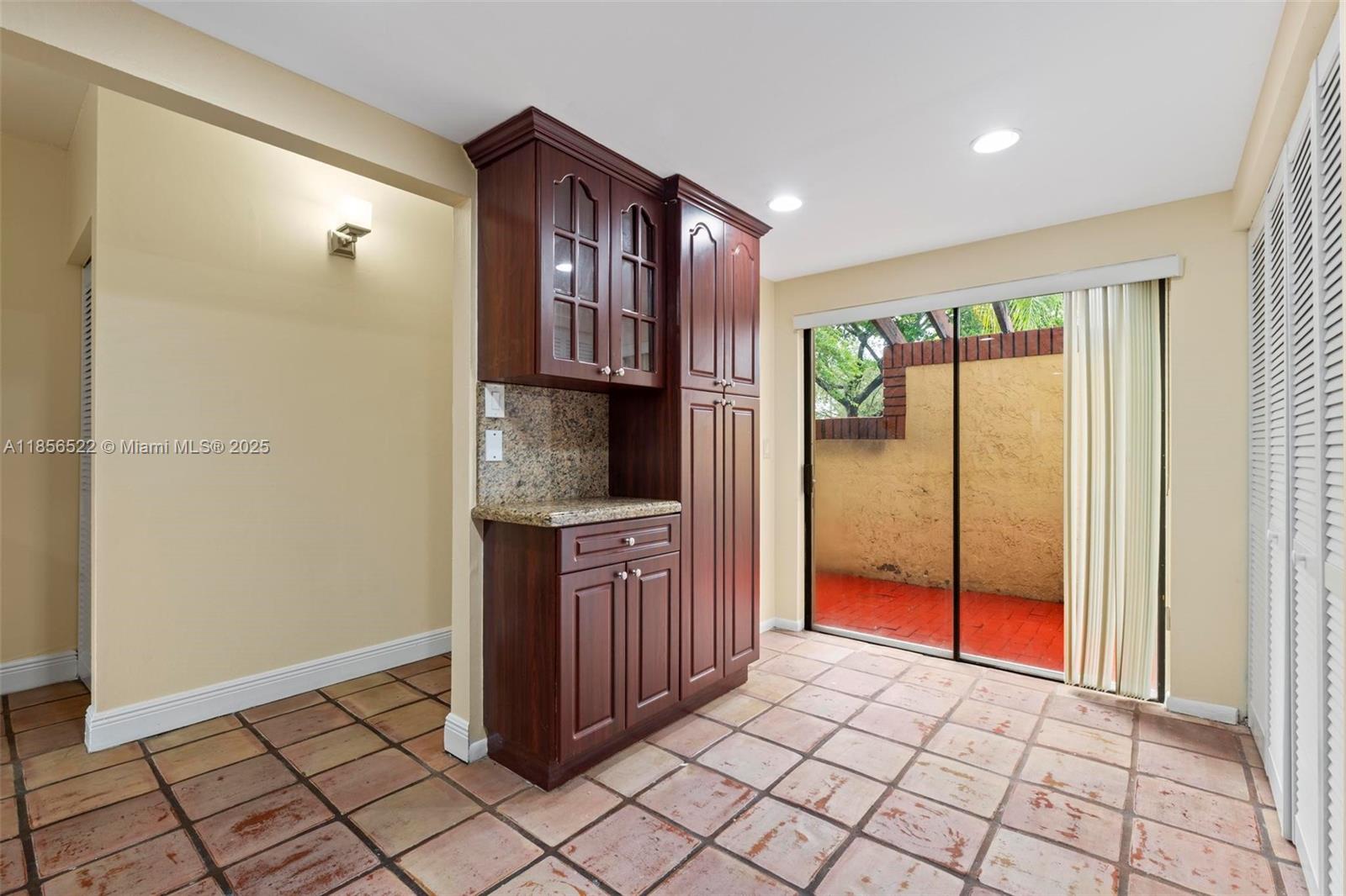 4651 NW 90th Ave 4651