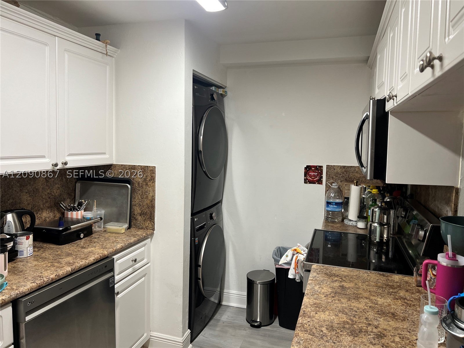 2457 Collins Ave 202