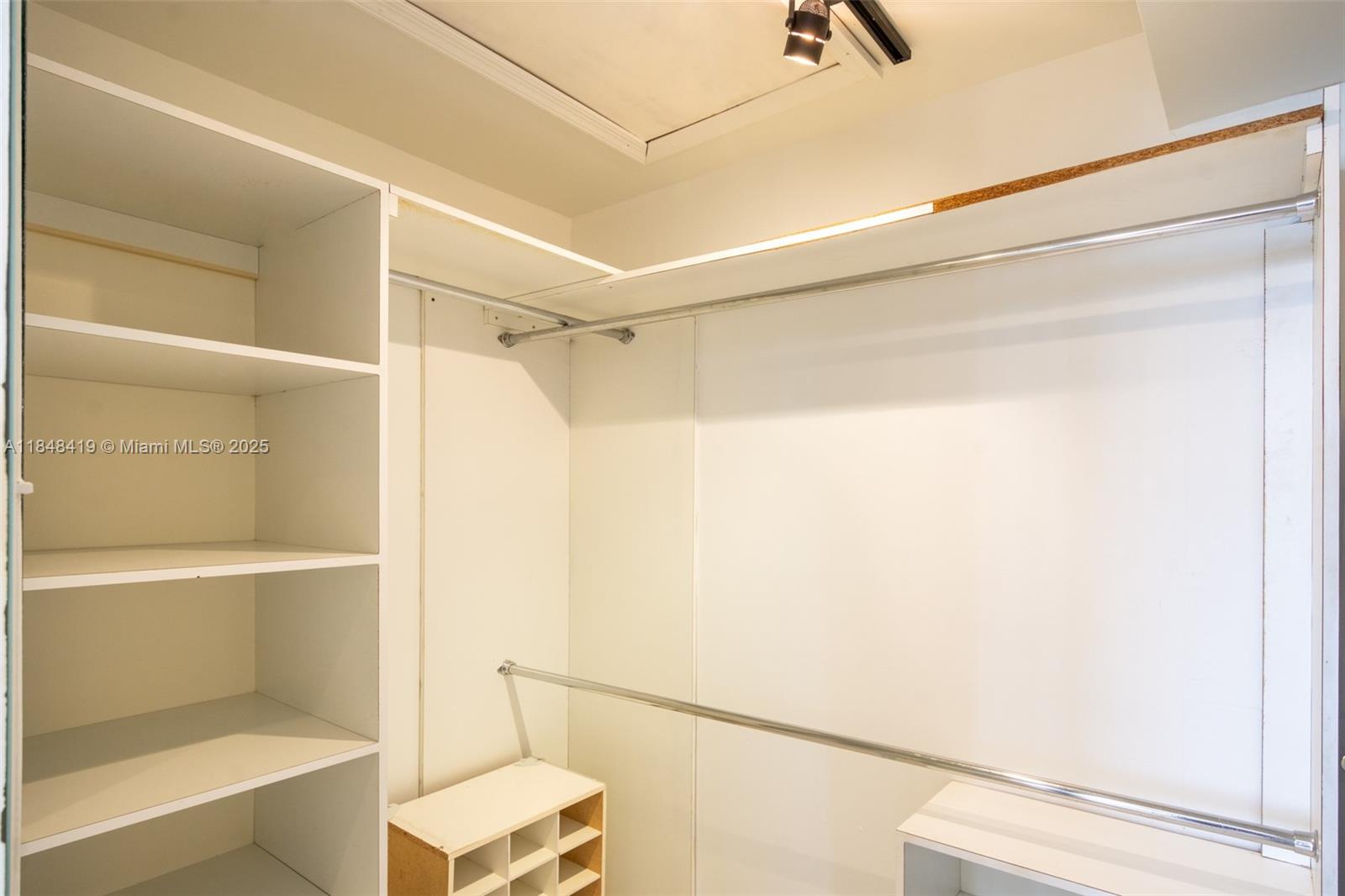 CORAL ISLE EAST CONDO - Residential