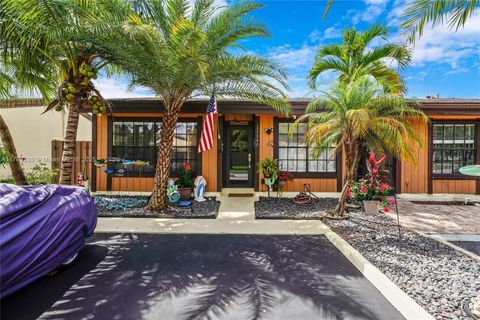 11140 Redwood Ave Pembroke Pines FL 33026