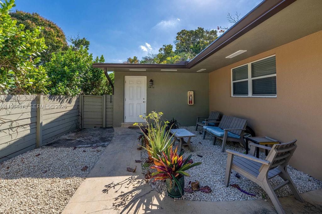 2470-2472 NE 182nd Ter