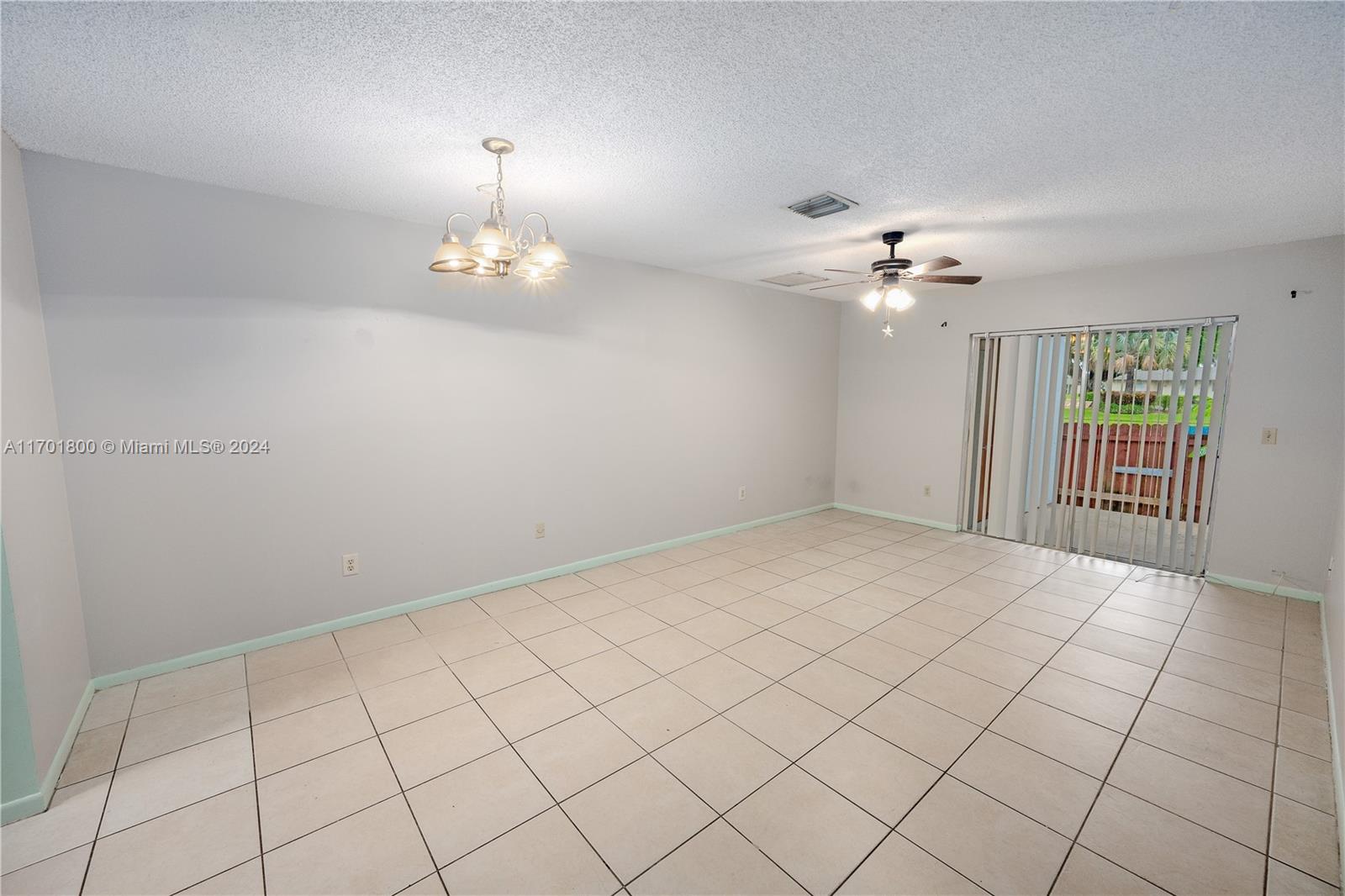 CRESTHAVEN OF PALM BEACH - Residential Lease
