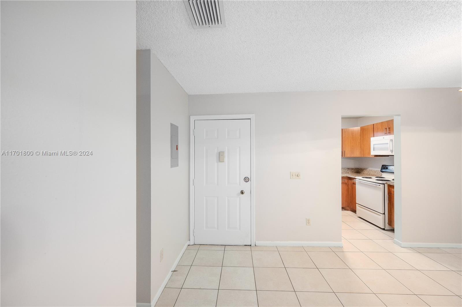 CRESTHAVEN OF PALM BEACH - Residential Lease
