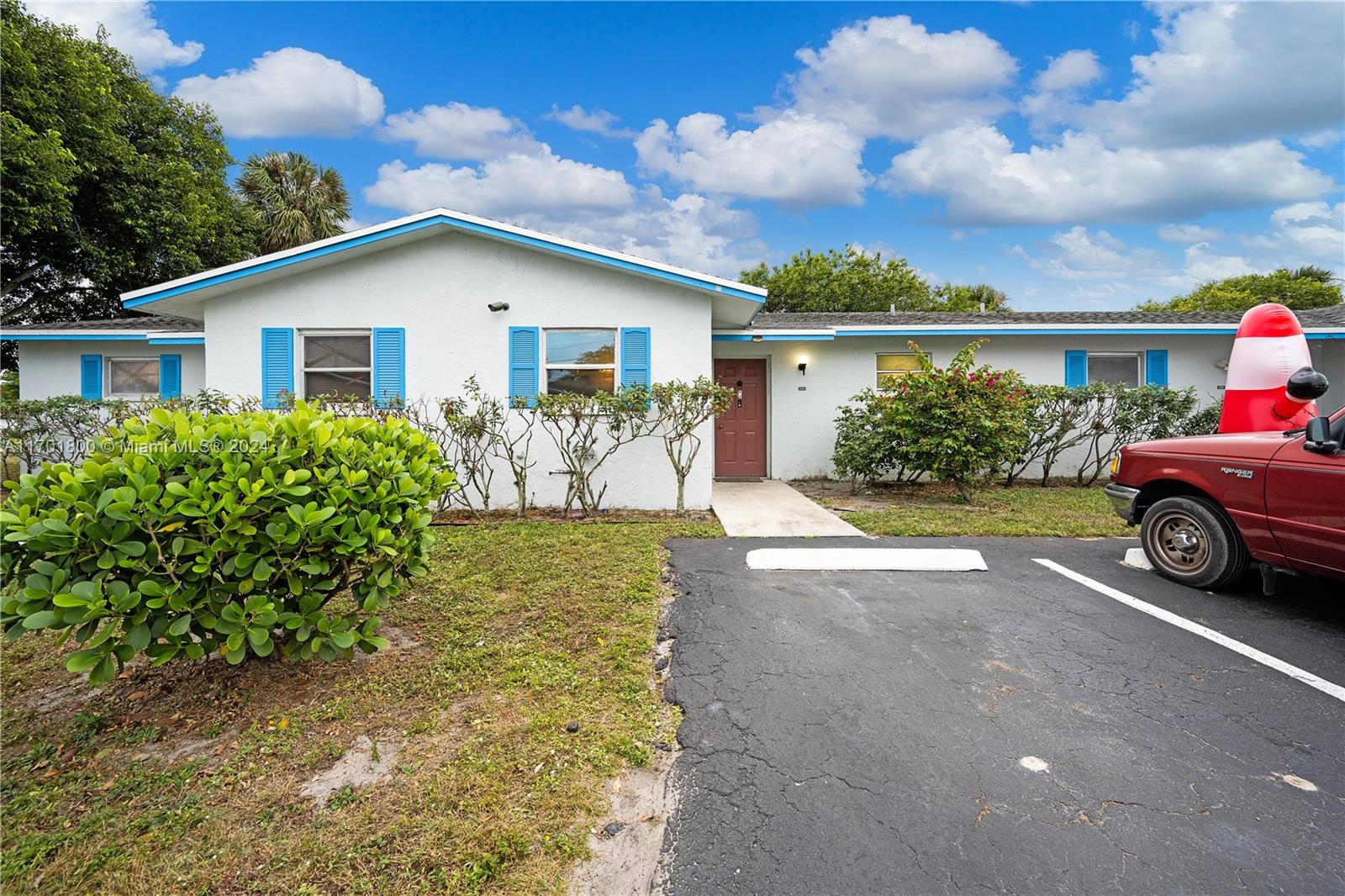 CRESTHAVEN OF PALM BEACH - Residential Lease