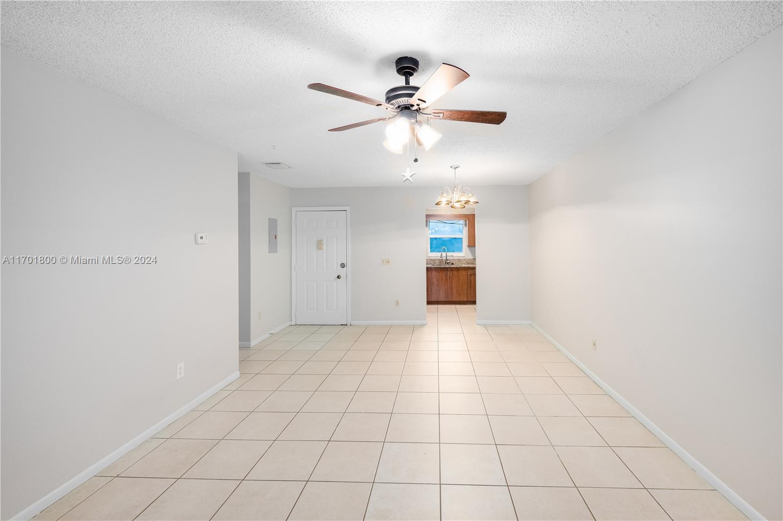 CRESTHAVEN OF PALM BEACH - Residential Lease