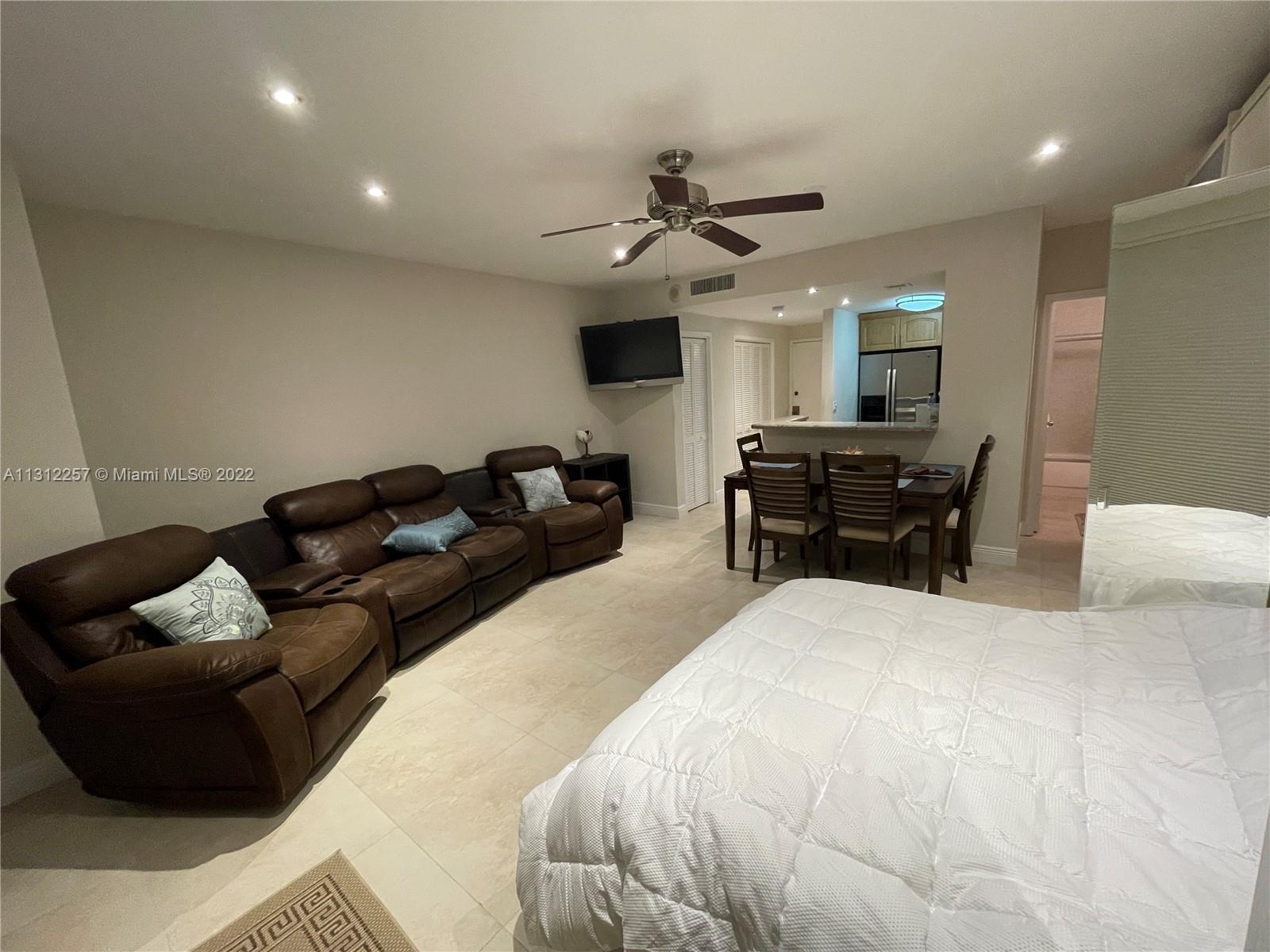 ALEXANDER TOWERS CONDO - Residential Lease