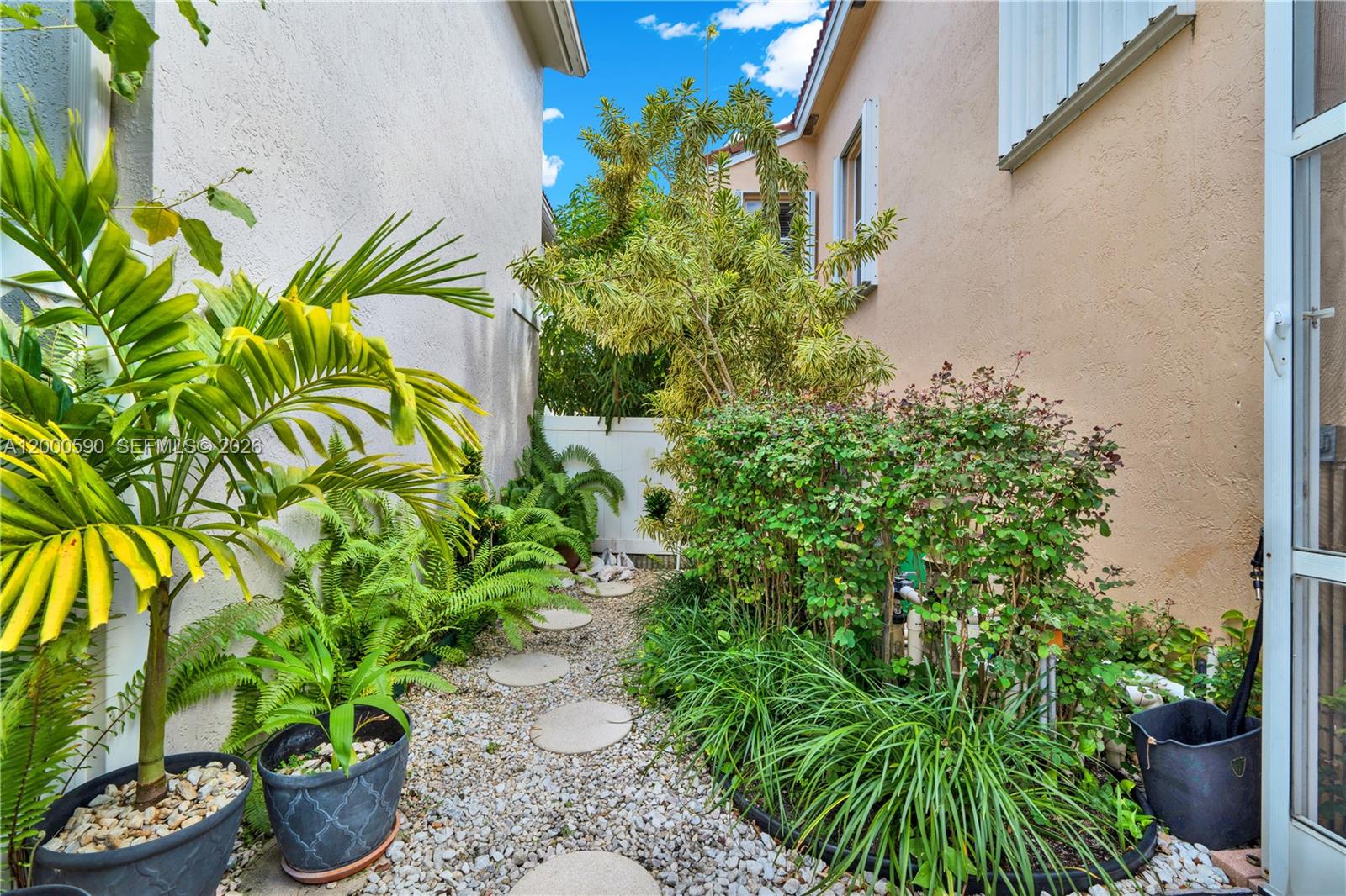 KENSINGTON SOUTH - Residential