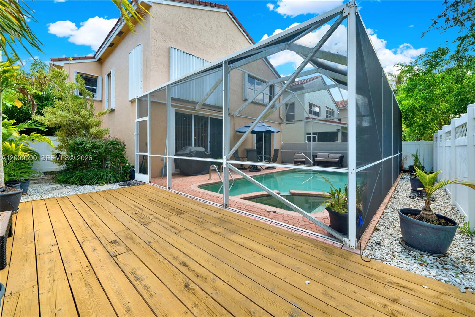 KENSINGTON SOUTH - Residential