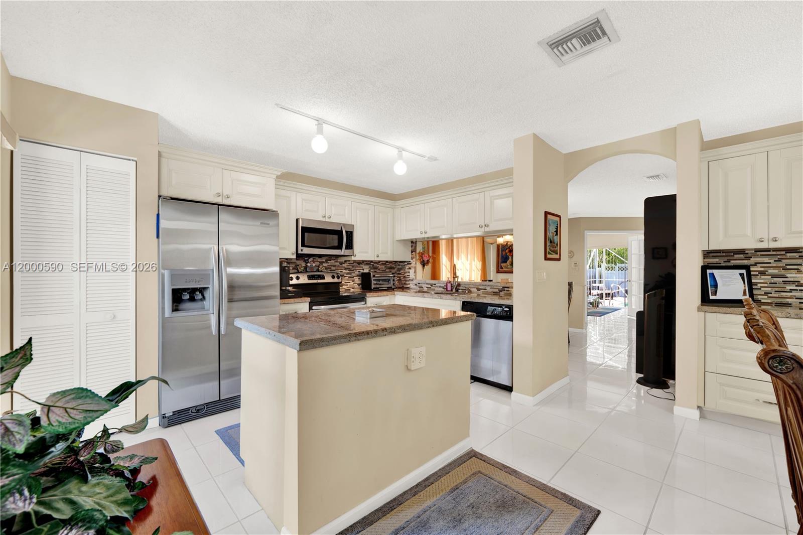 KENSINGTON SOUTH - Residential