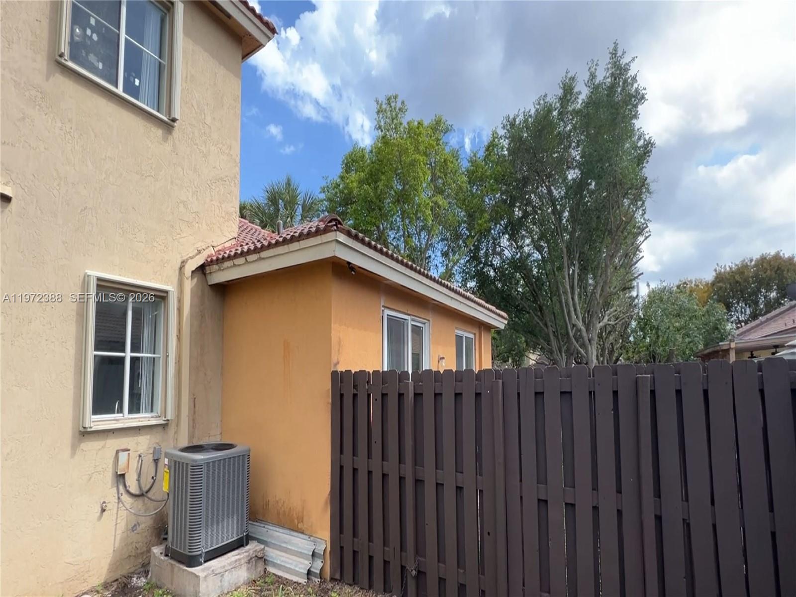 MOWRY VILLAS - Residential