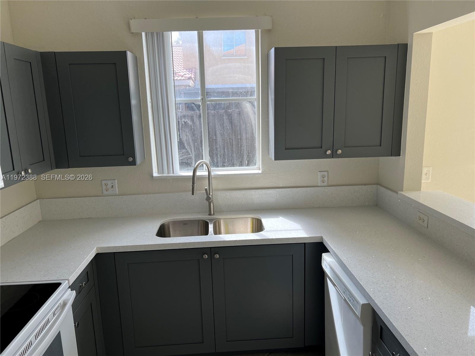 MOWRY VILLAS - Residential