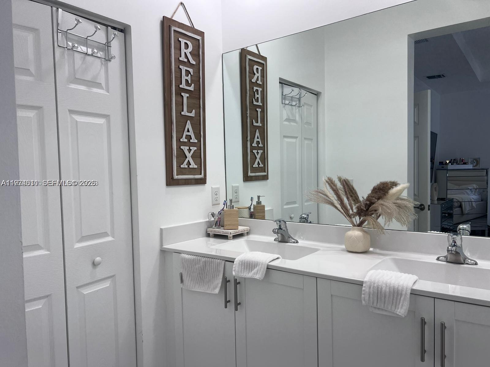 AQUABELLA NORTH REPLAT - Residential Lease