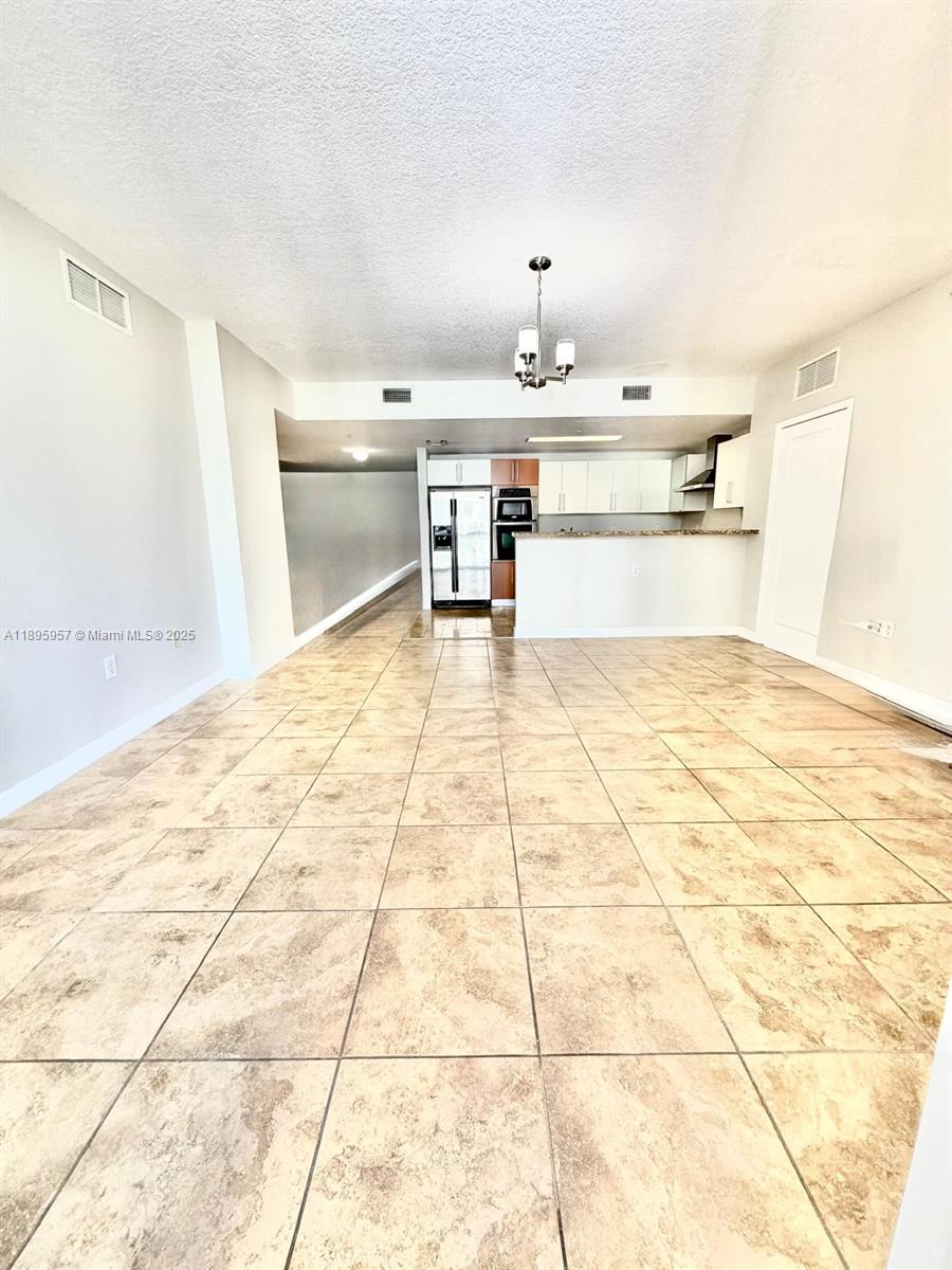 170 SE 14th St 3008