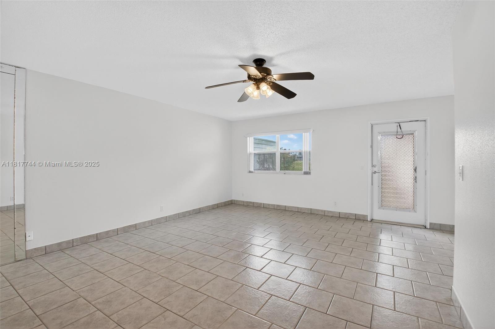 KINGS POINT WATERFORD CON - Residential