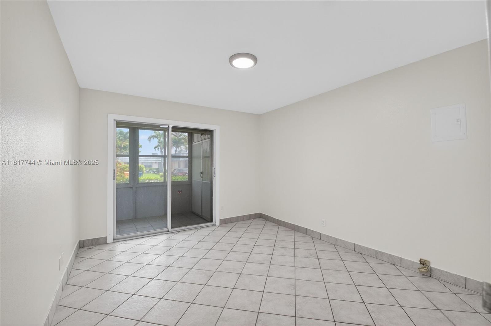 KINGS POINT WATERFORD CON - Residential