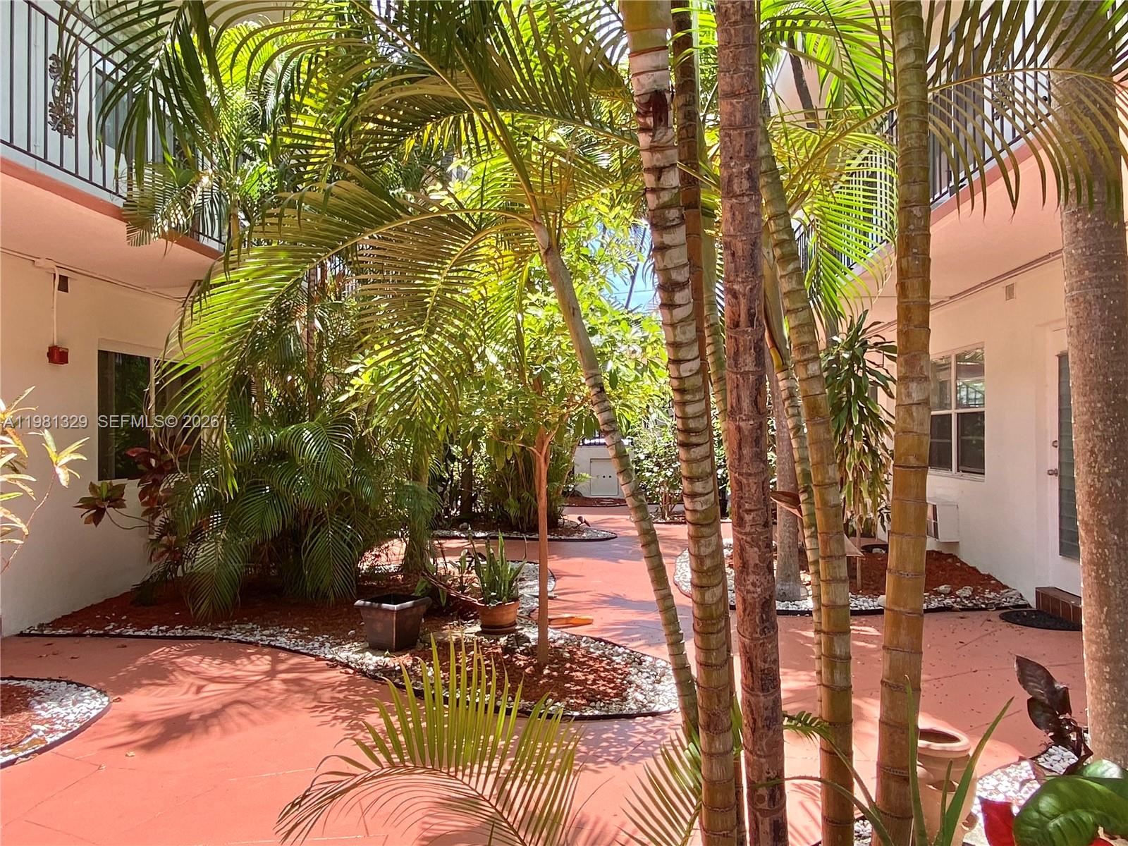 CREEK CLUB # 3 CONDO - Residential