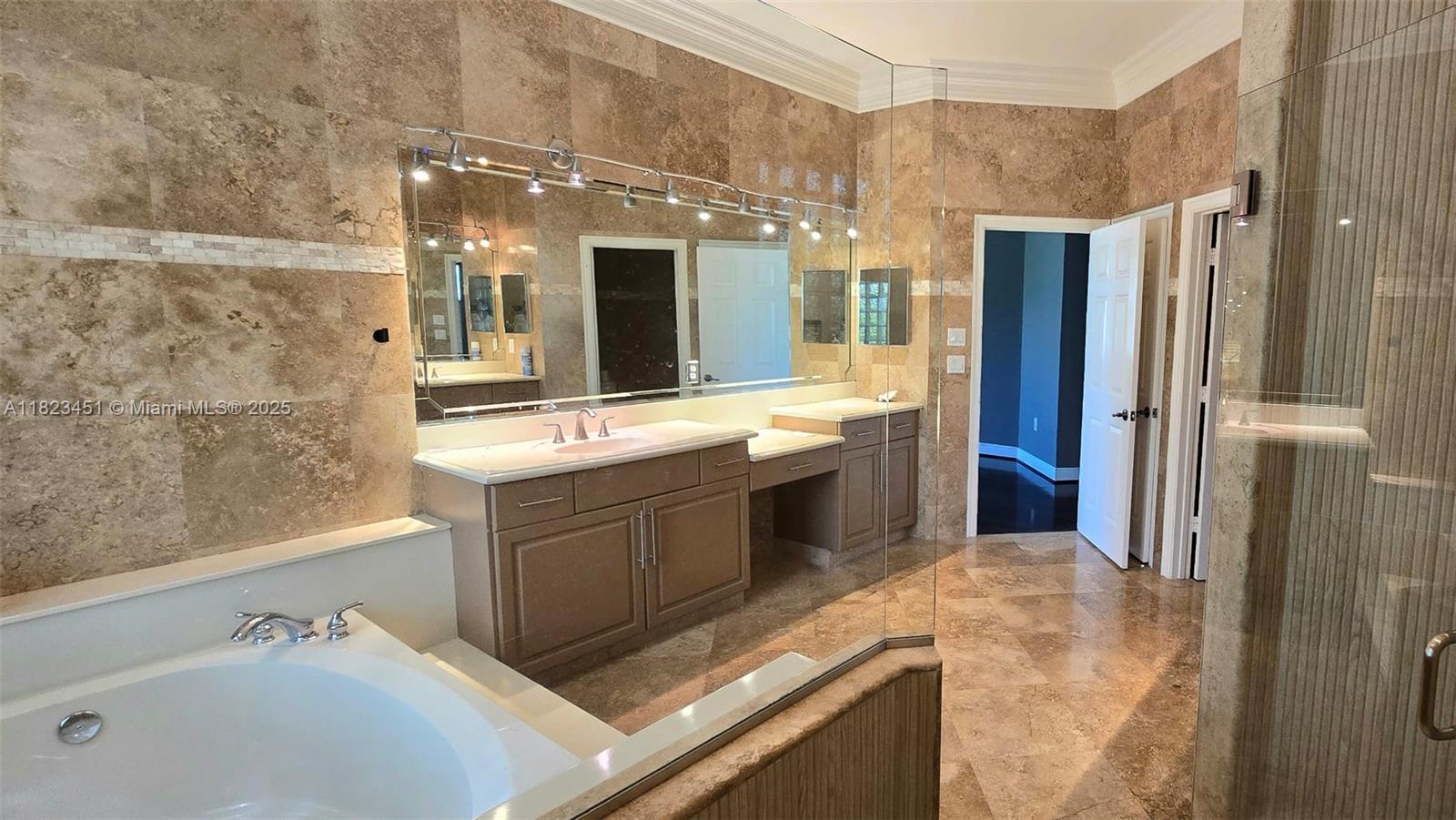 RIVERSTONE - Residential Lease